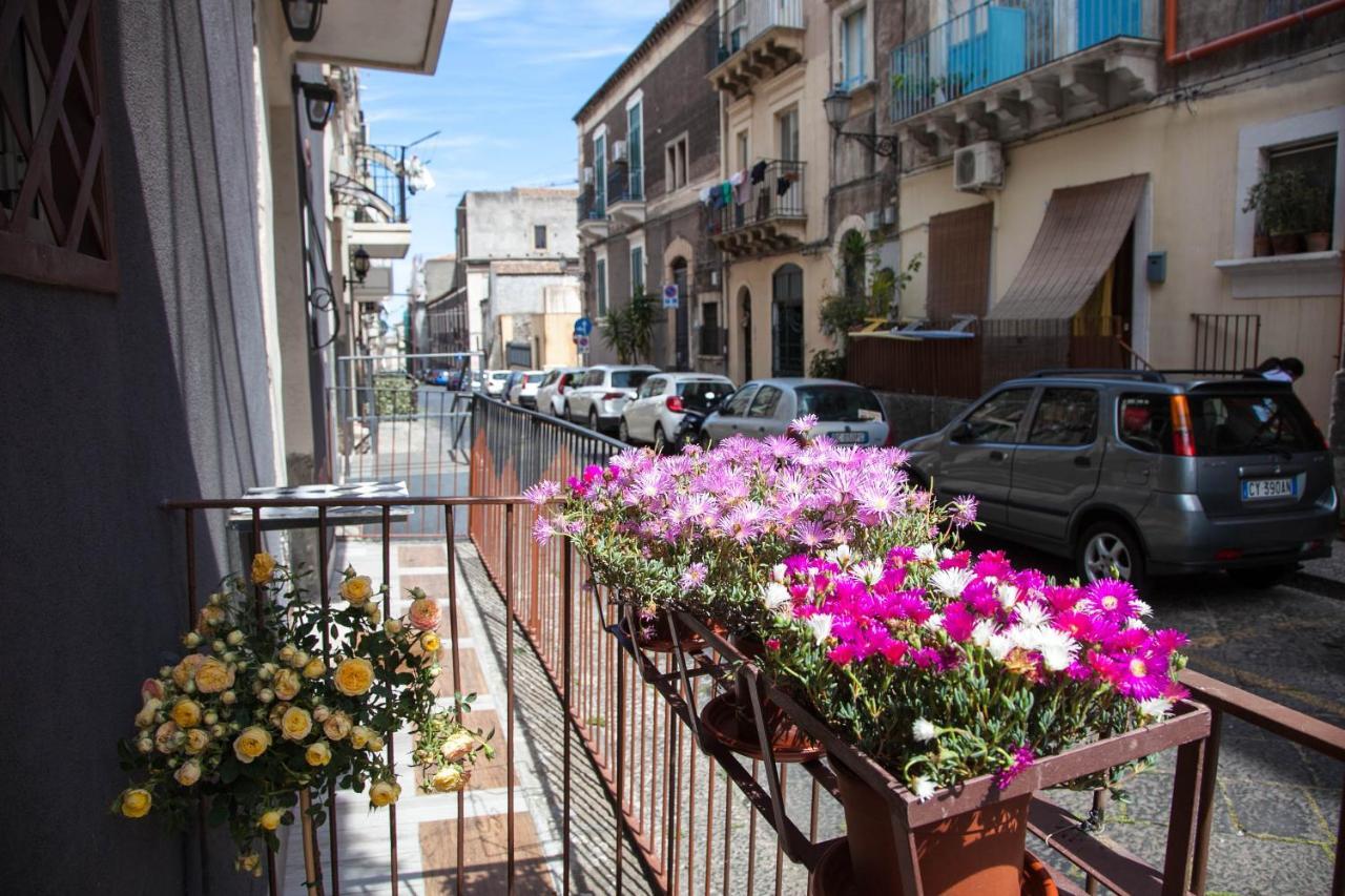 La Casetta In Centro By Sicily In Home Catânia Exterior foto