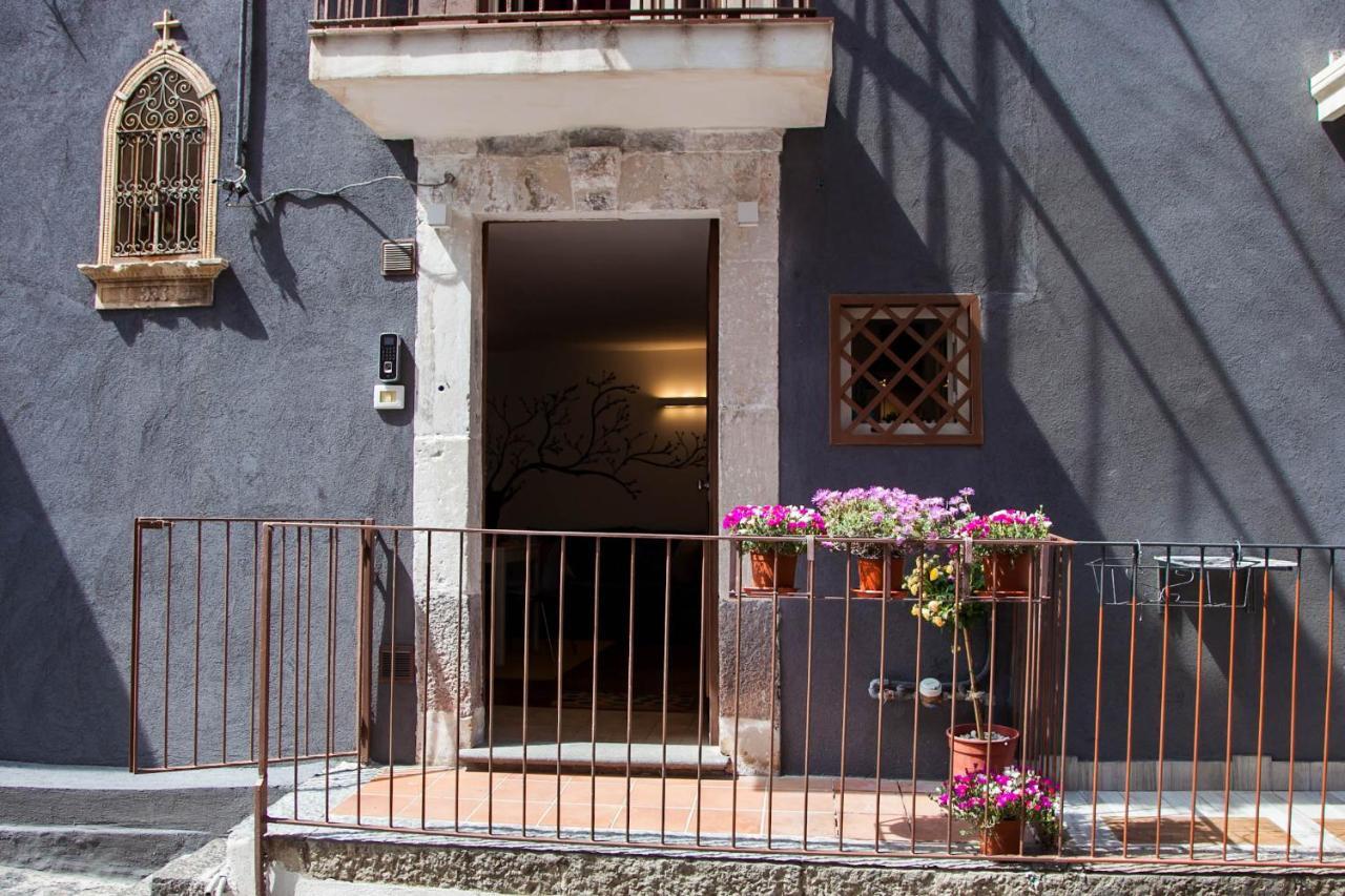 La Casetta In Centro By Sicily In Home Catânia Exterior foto